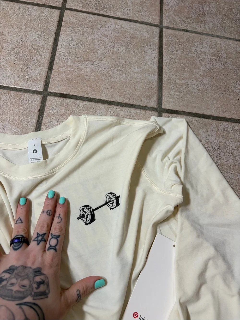 NWT Lululemon Barbell Baddie Jersey Training Long Sleeve Graphic Coconut Ivory 4
